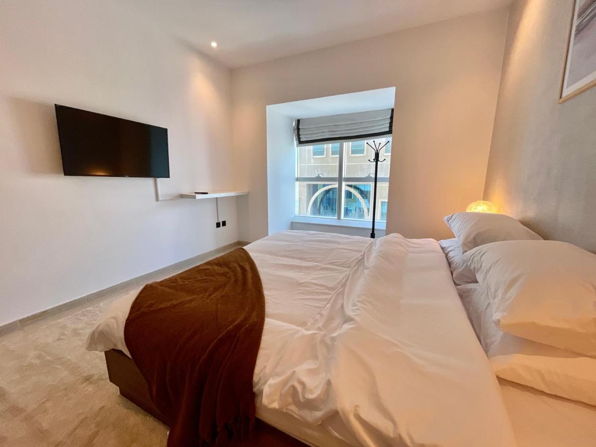 Deluxe 1 Bedroom Apartment - Elite Residence Dubai Marina - Sea View Екстериор снимка